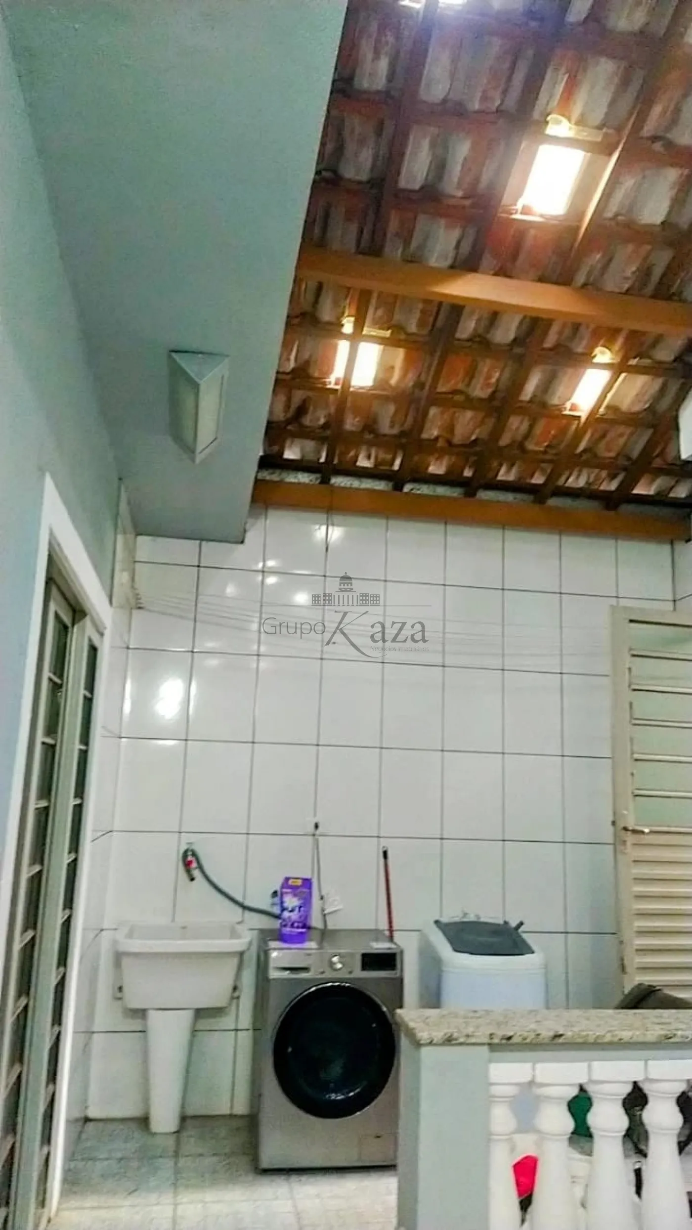 Foto 17 de Casa Padrão em Jardim Uirá, São José dos Campos - imagem 17