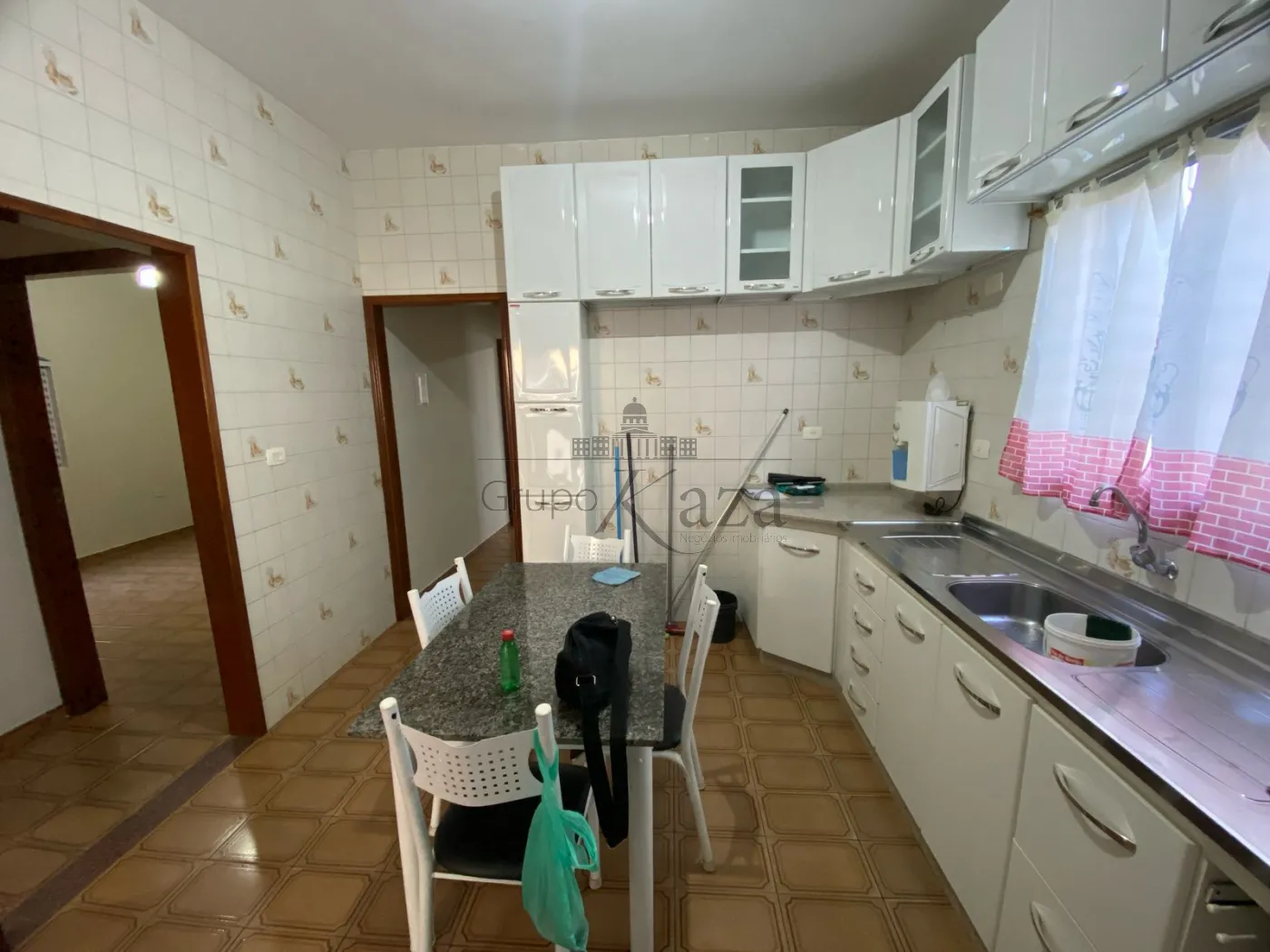 Foto 6 de Casa Padrão em Jardim Uirá, São José dos Campos - imagem 6