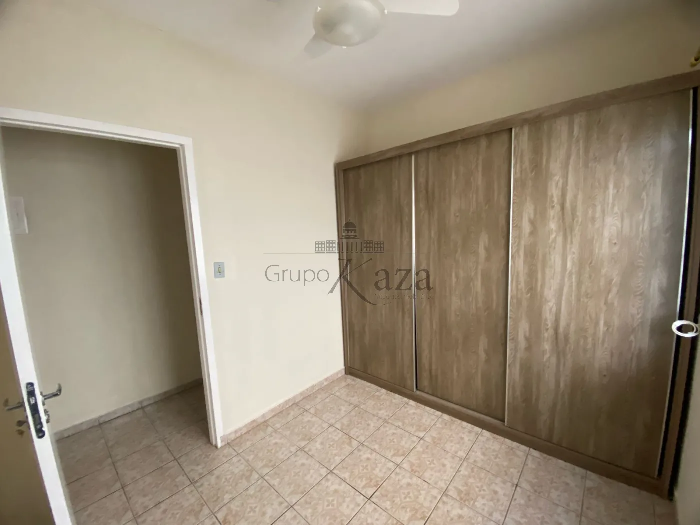 Foto 22 de Casa Padrão em Jardim Uirá, São José dos Campos - imagem 22