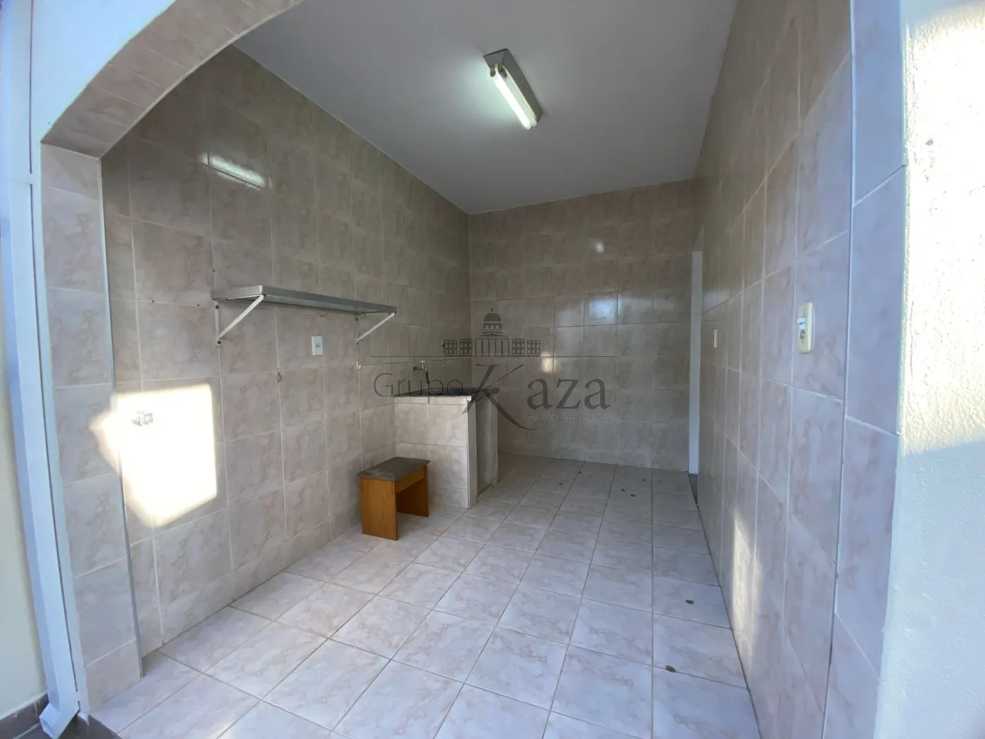 Foto 15 de Casa Padrão em Jardim Uirá, São José dos Campos - imagem 15