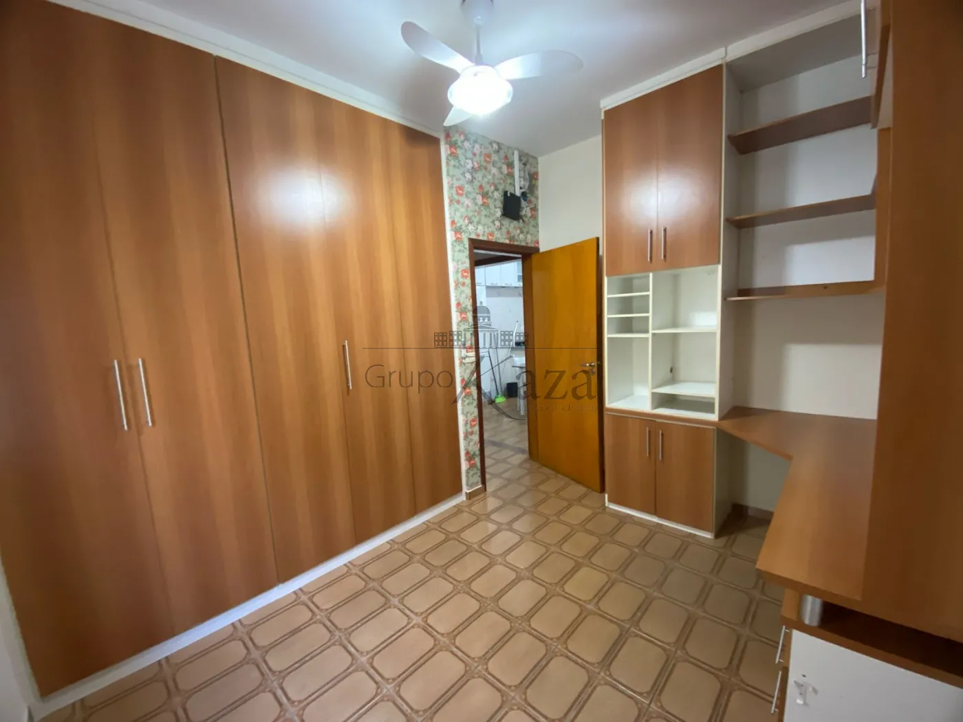 Foto 12 de Casa Padrão em Jardim Uirá, São José dos Campos - imagem 12