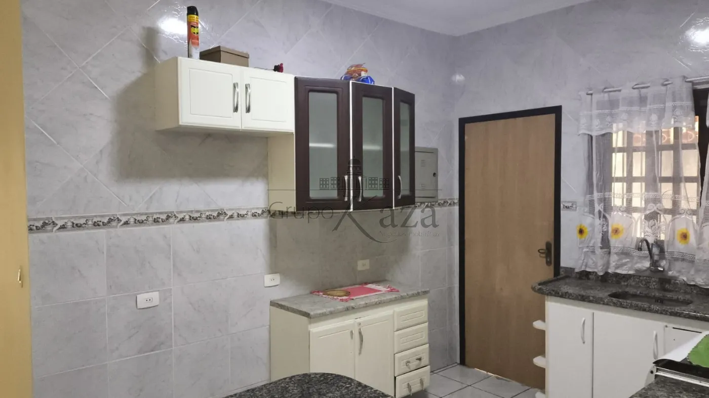 Foto 4 de Casa Padrão em Residencial Bosque dos Ipês, São José dos Campos - imagem 4