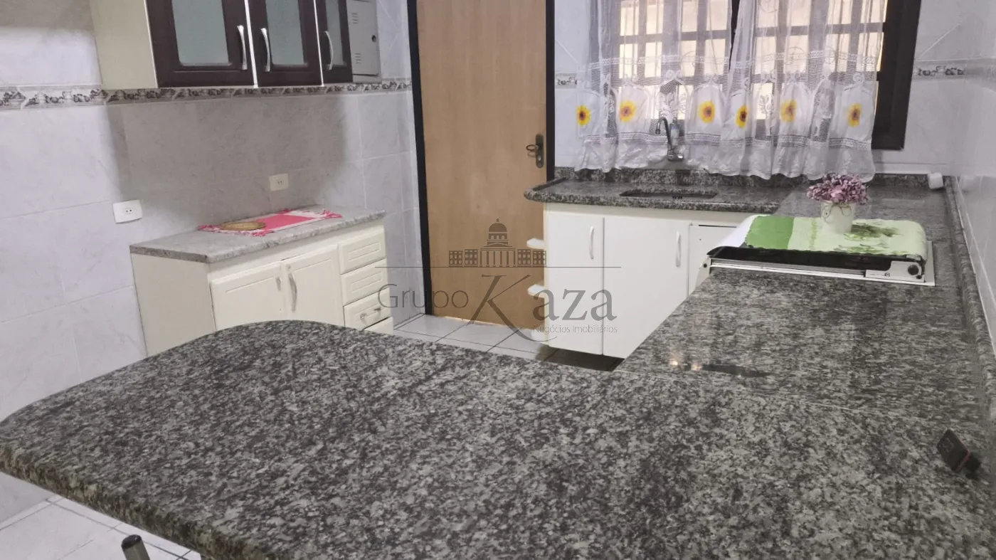 Foto 3 de Casa Padrão em Residencial Bosque dos Ipês, São José dos Campos - imagem 3 Foto 3 de Casa Padrão em Residencial Bosque dos Ipês, São José dos Campos - imagem 3