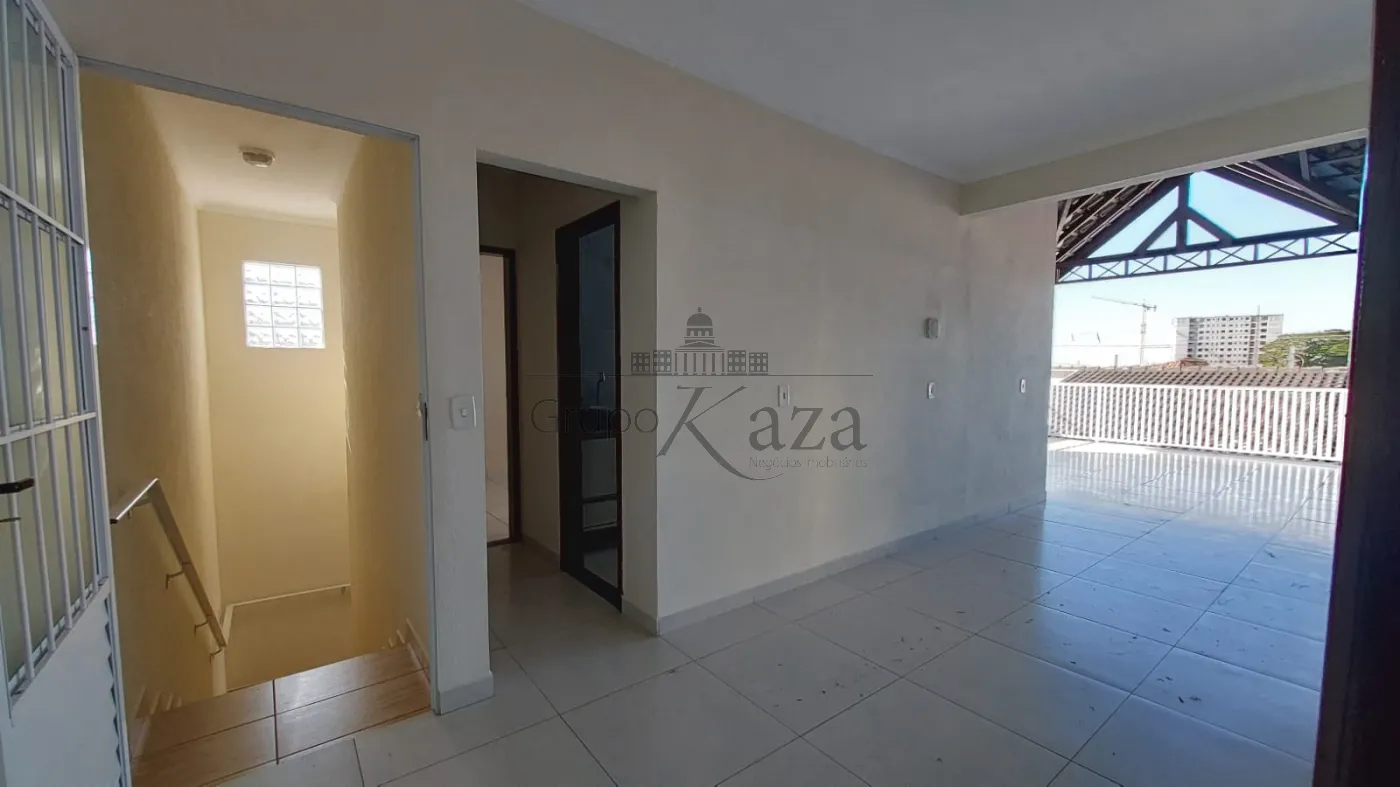 Foto 12 de Casa Sobrado em Jardim Ismênia, São José dos Campos - imagem 12