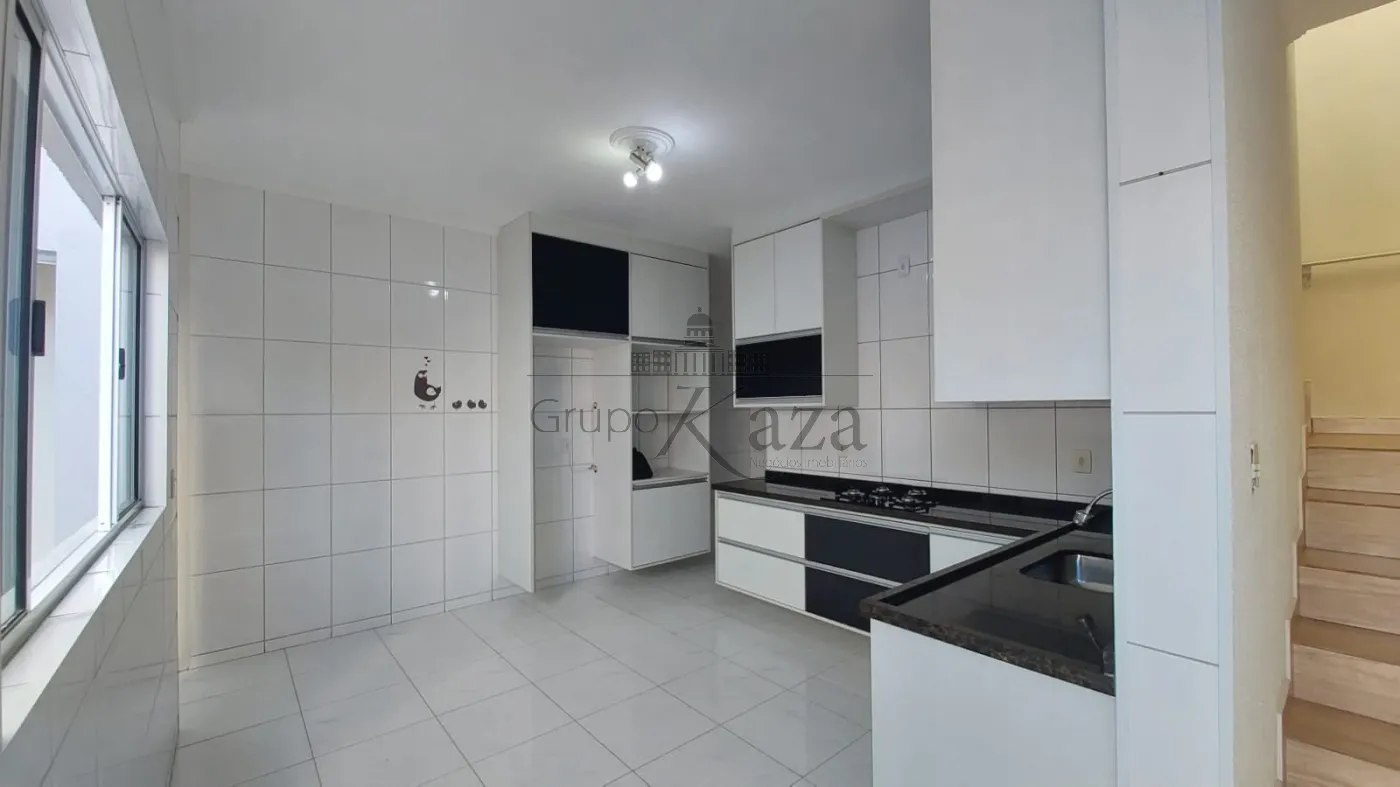 Foto 6 de Casa Sobrado em Jardim Ismênia, São José dos Campos - imagem 6