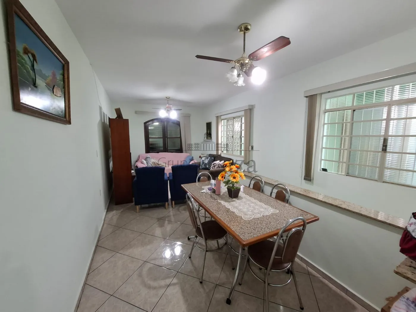 Foto 1 de Casa Padrão em Jardim das Industrias, Jacareí - imagem 1 Foto 1 de Casa Padrão em Jardim das Industrias, Jacareí - imagem 1