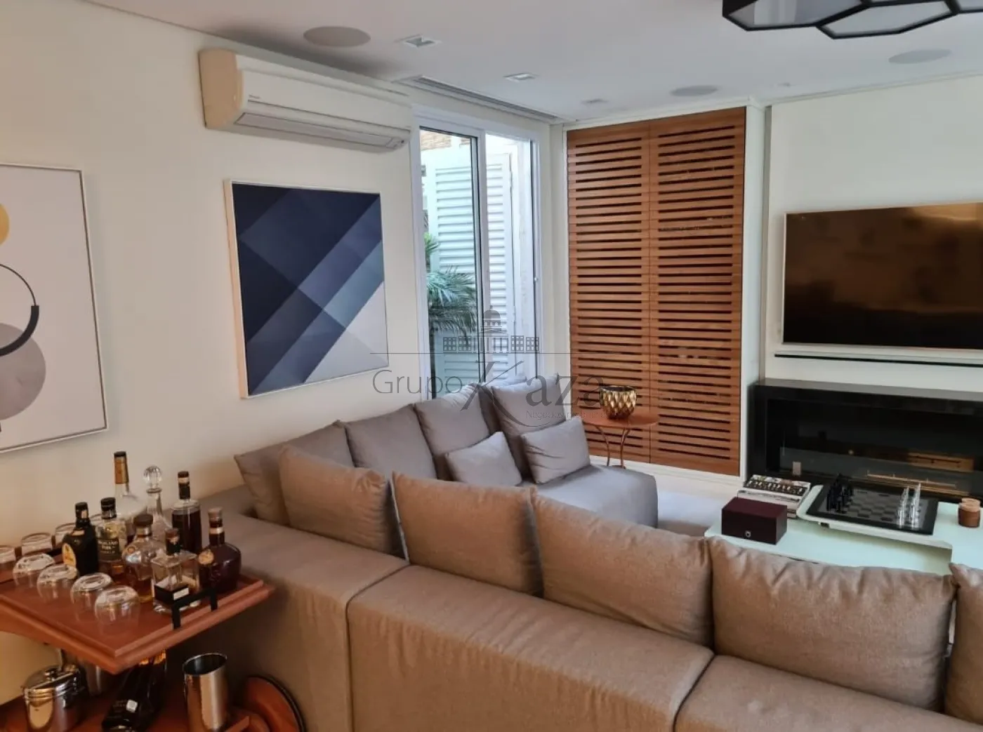 Foto 1 de Apartamento Duplex em Vila Nova Conceição, São Paulo - imagem 1 Foto 1 de Apartamento Duplex em Vila Nova Conceição, São Paulo - imagem 1