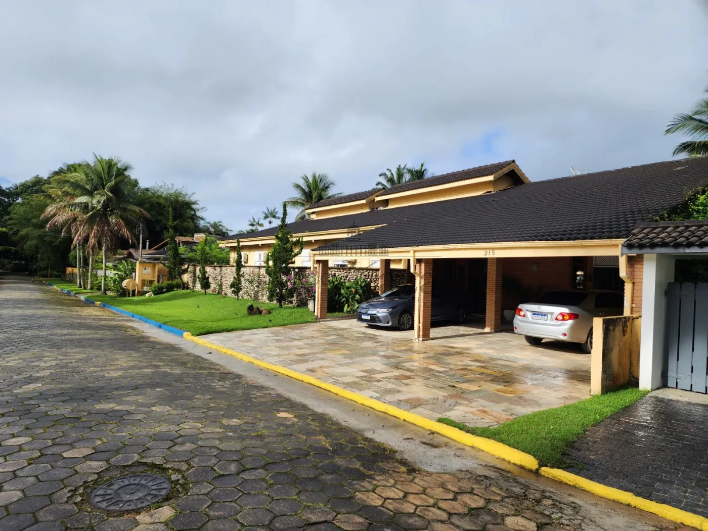 Foto 2 de Casa Sobrado em Pereque Açu, Ubatuba - imagem 2 Foto 2 de Casa Sobrado em Pereque Açu, Ubatuba - imagem 2