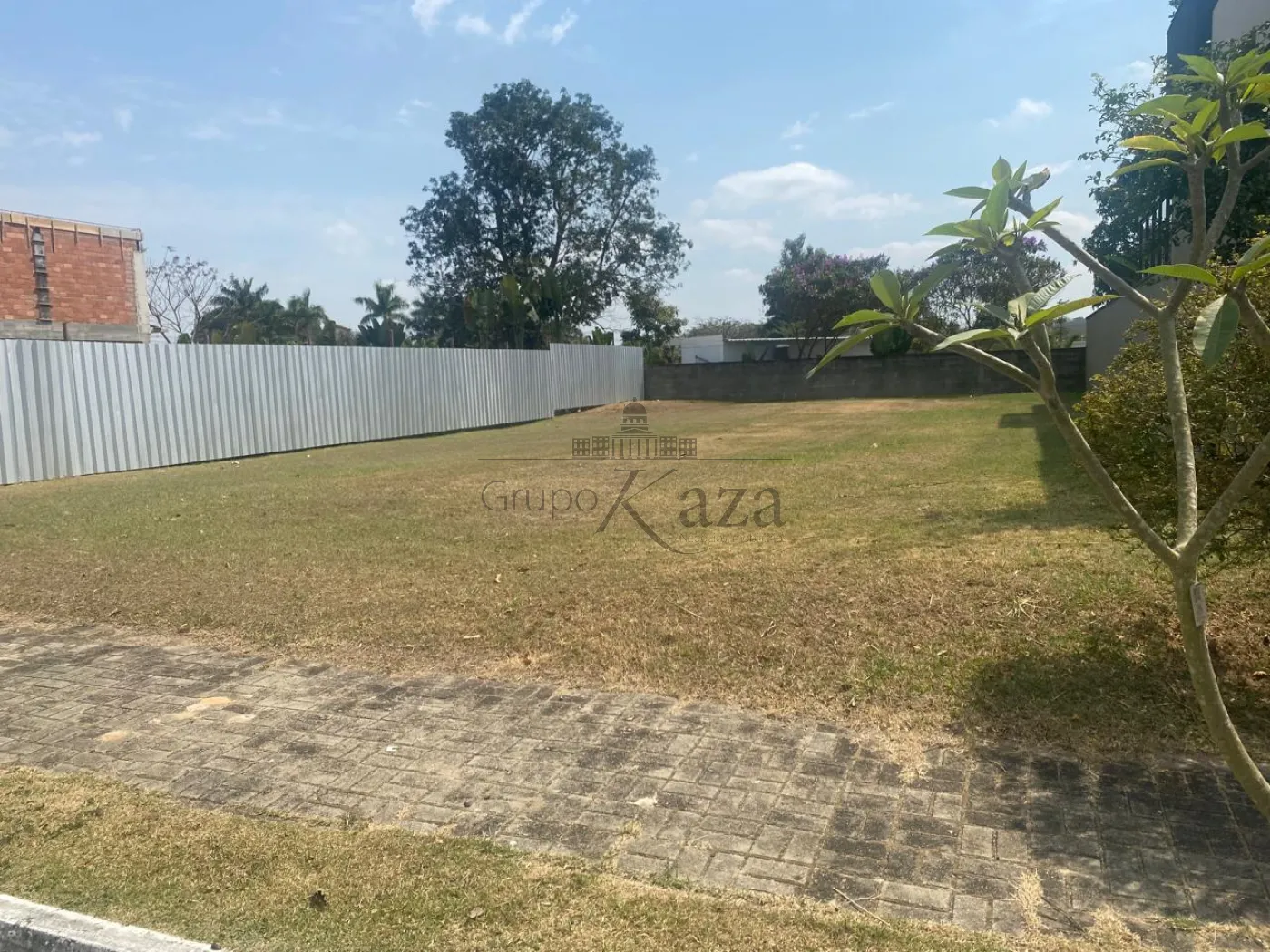 Foto 1 de Terreno Condomínio em Jardim do Golfe, São José dos Campos - imagem 1 Foto 1 de Terreno Condomínio em Jardim do Golfe, São José dos Campos - imagem 1