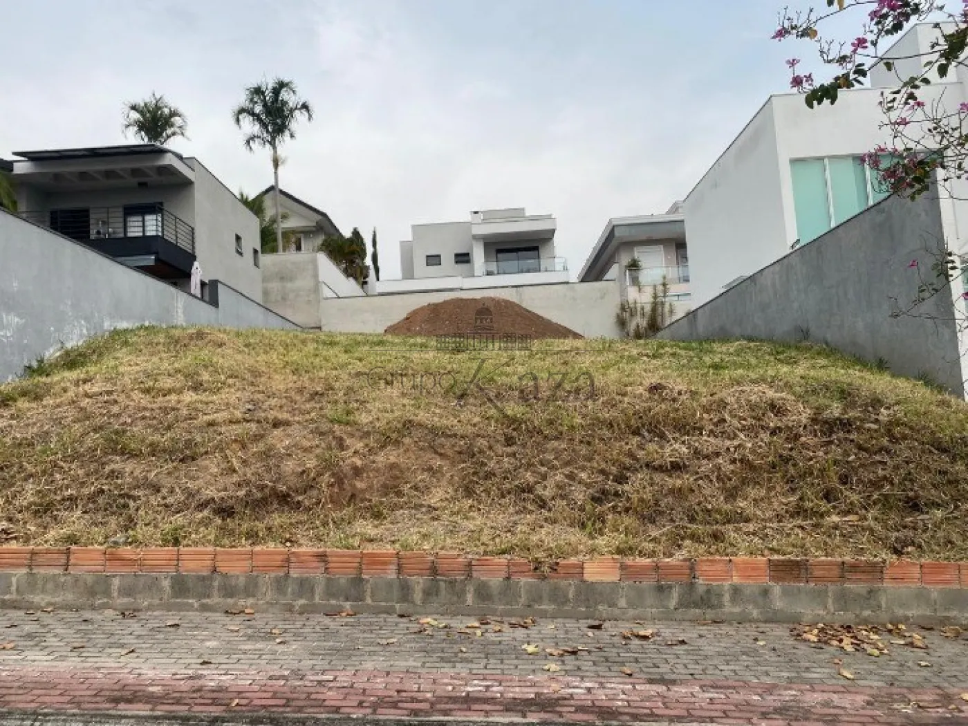 Foto 1 de Terreno Condomínio em Condomínio Residencial Jaguary, São José dos Campos - imagem 1 Foto 1 de Terreno Condomínio em Condomínio Residencial Jaguary, São José dos Campos - imagem 1