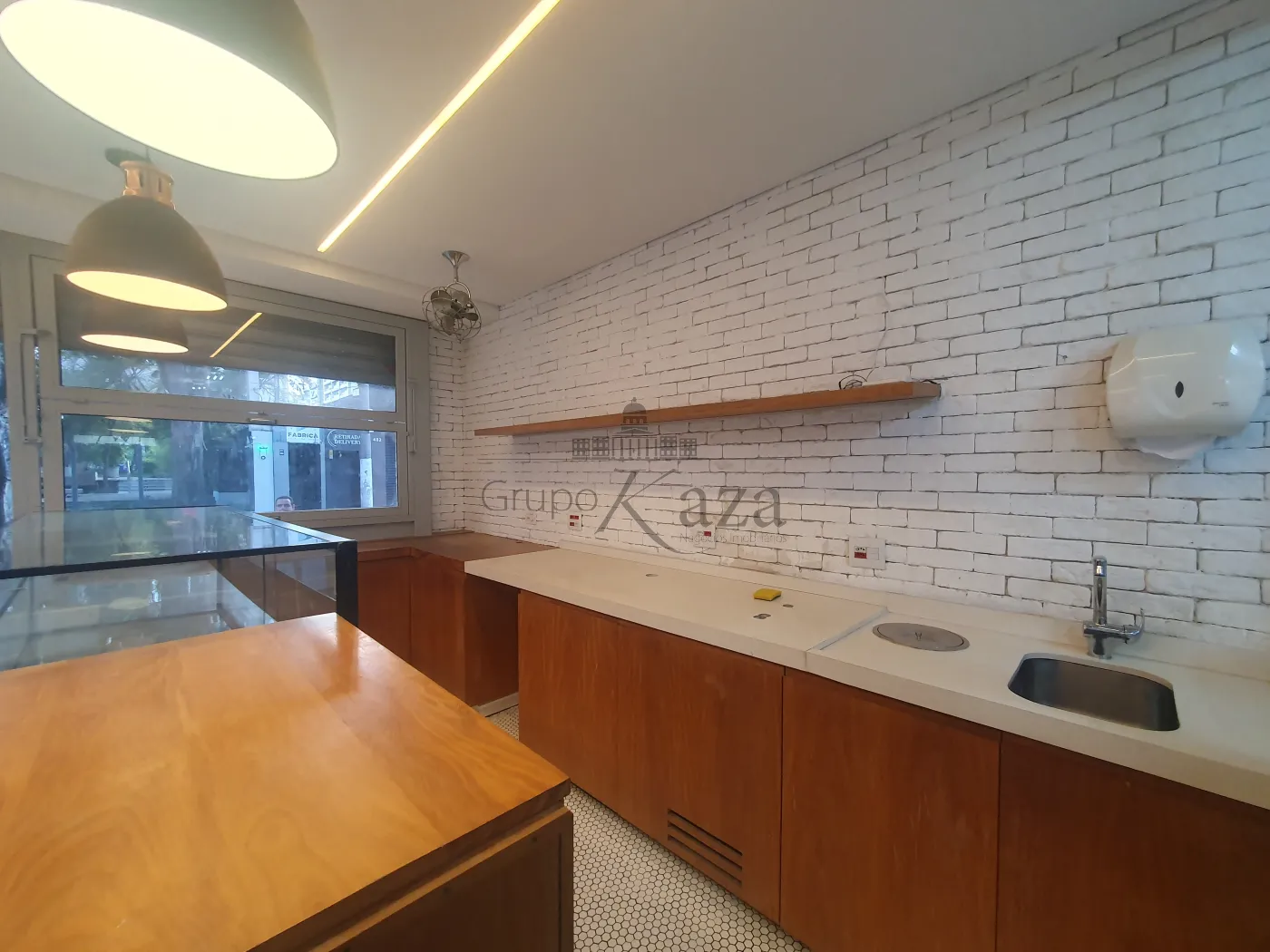 Foto 2 de Comercial Loja em Itaim Bibi, São Paulo - imagem 2 Foto 2 de Comercial Loja em Itaim Bibi, São Paulo - imagem 2