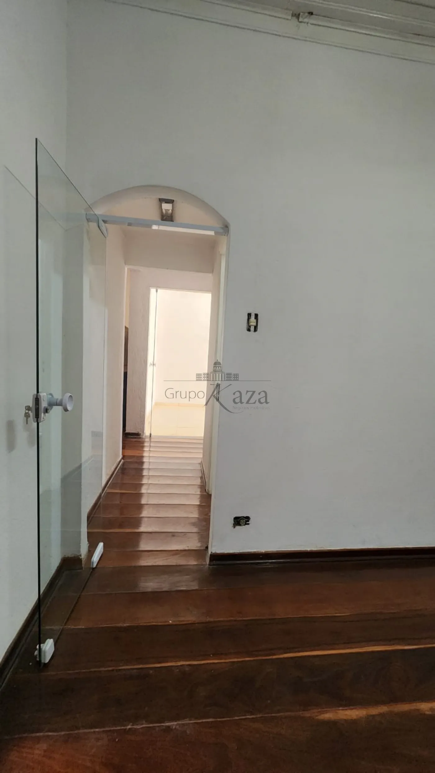 Foto 1 de Comercial Sala em Centro, São José dos Campos - imagem 1 Foto 1 de Comercial Sala em Centro, São José dos Campos - imagem 1