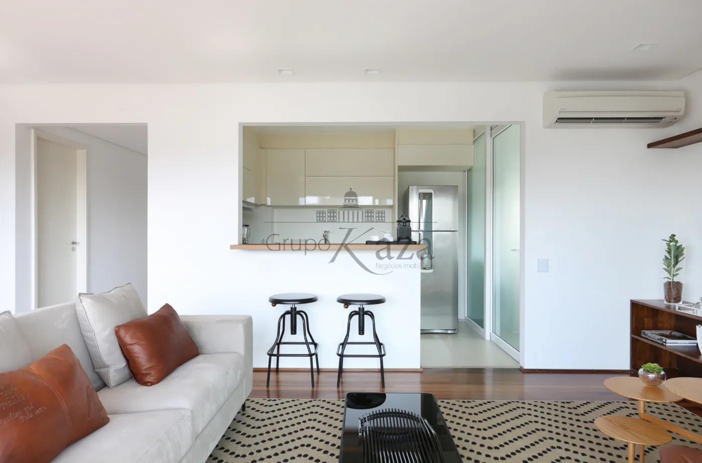 Foto 1 de Apartamento Padrão em Vila Olímpia, São Paulo - imagem 1 Foto 1 de Apartamento Padrão em Vila Olímpia, São Paulo - imagem 1