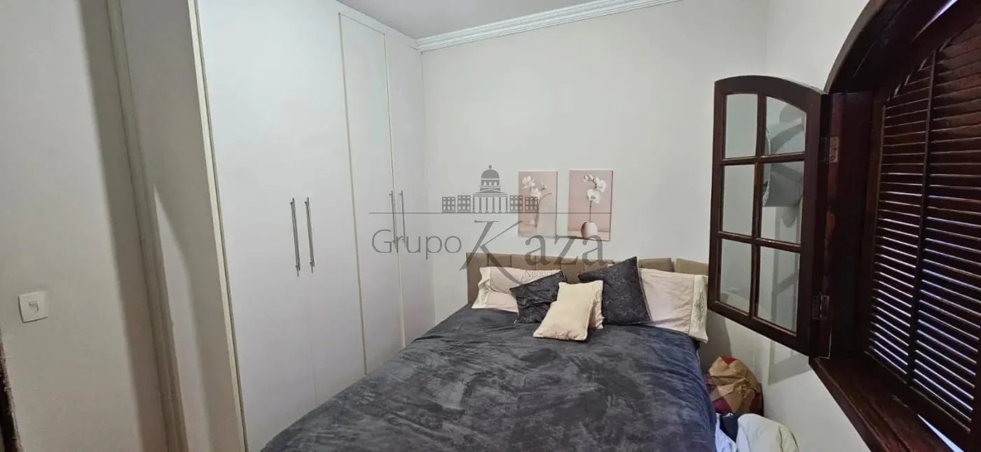 Foto 11 de Casa Padrão em Jardim Portugal, São José dos Campos - imagem 11