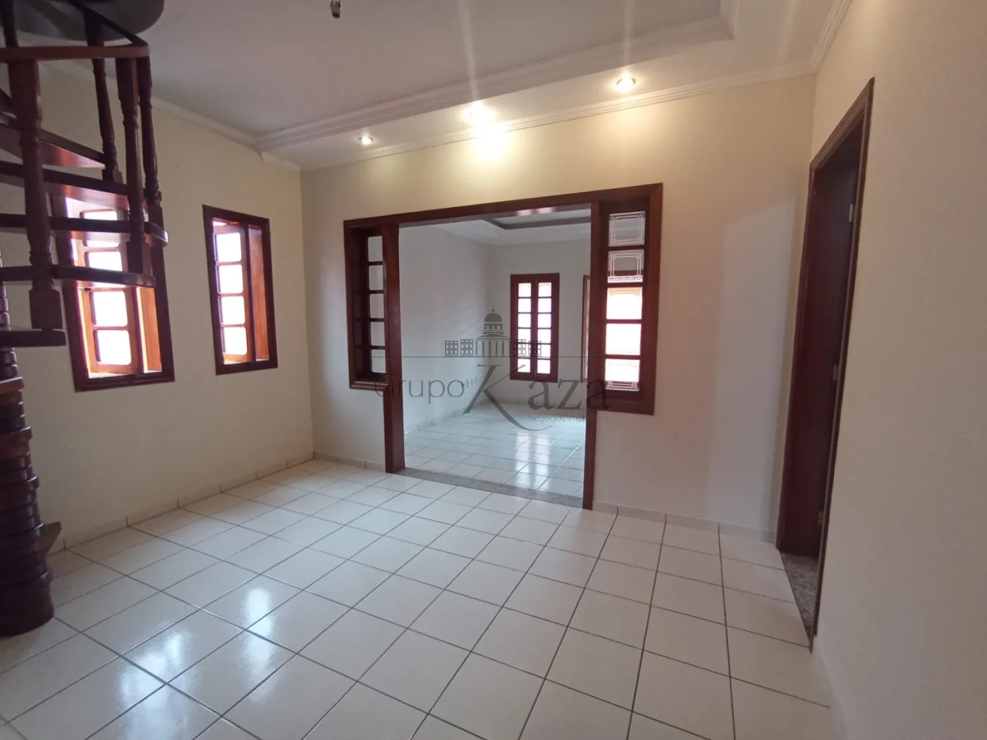 Foto 4 de Casa Padrão em Bosque dos Eucaliptos, São José dos Campos - imagem 4