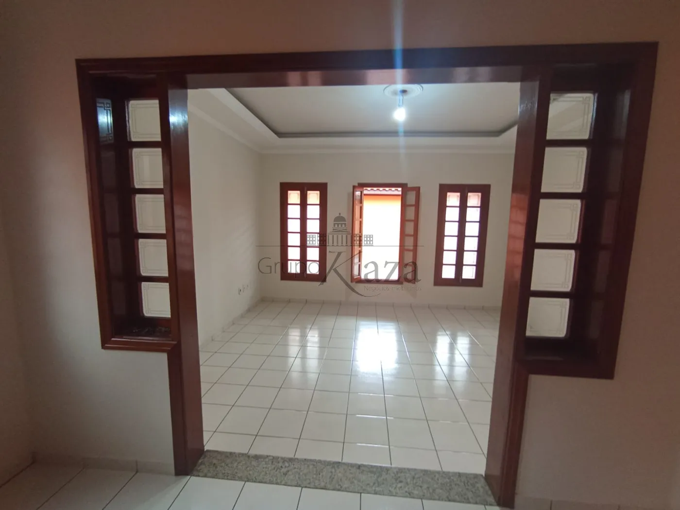 Foto 3 de Casa Padrão em Bosque dos Eucaliptos, São José dos Campos - imagem 3