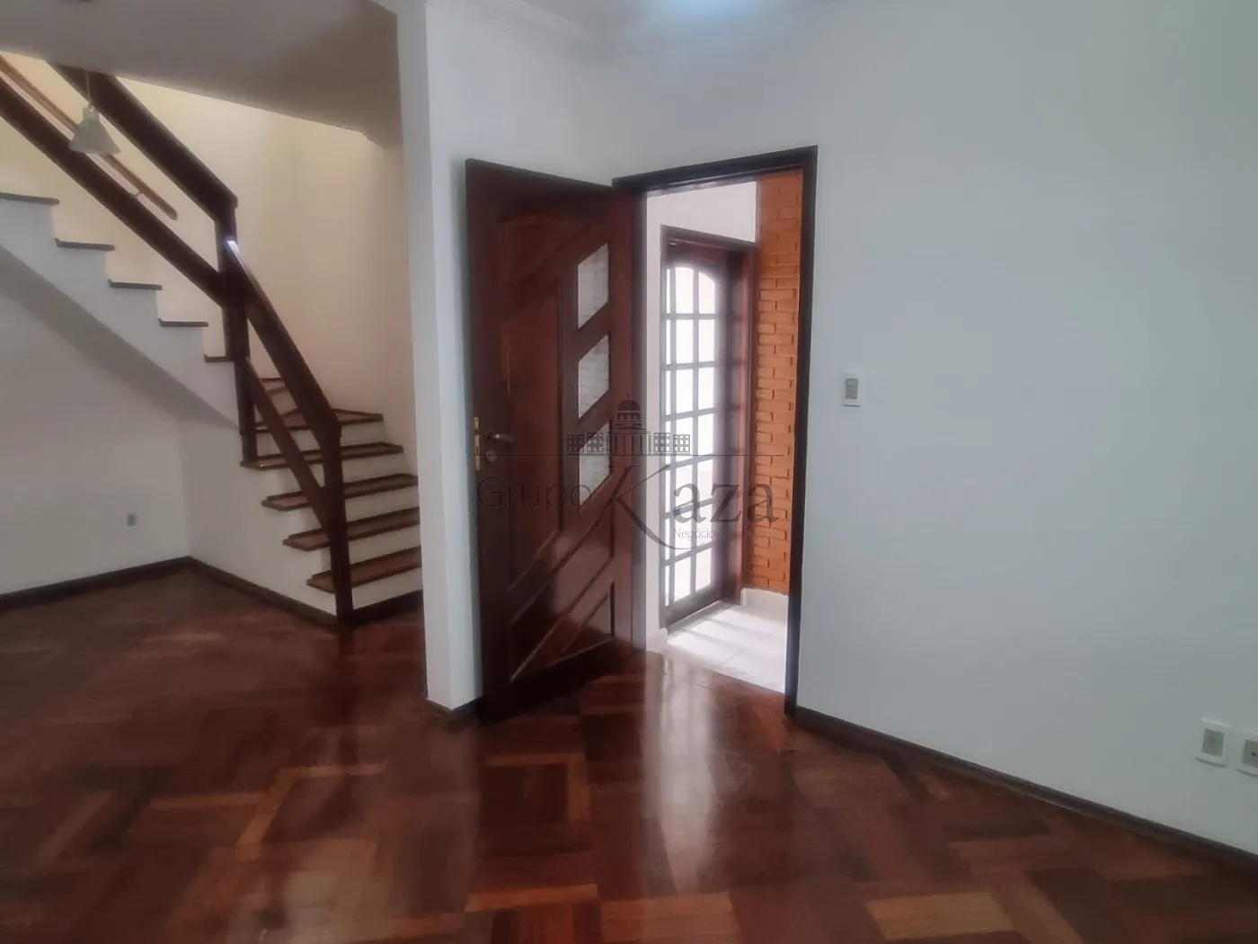 Foto 2 de Casa Sobrado em Bosque dos Eucaliptos, São José dos Campos - imagem 2 Foto 2 de Casa Sobrado em Bosque dos Eucaliptos, São José dos Campos - imagem 2