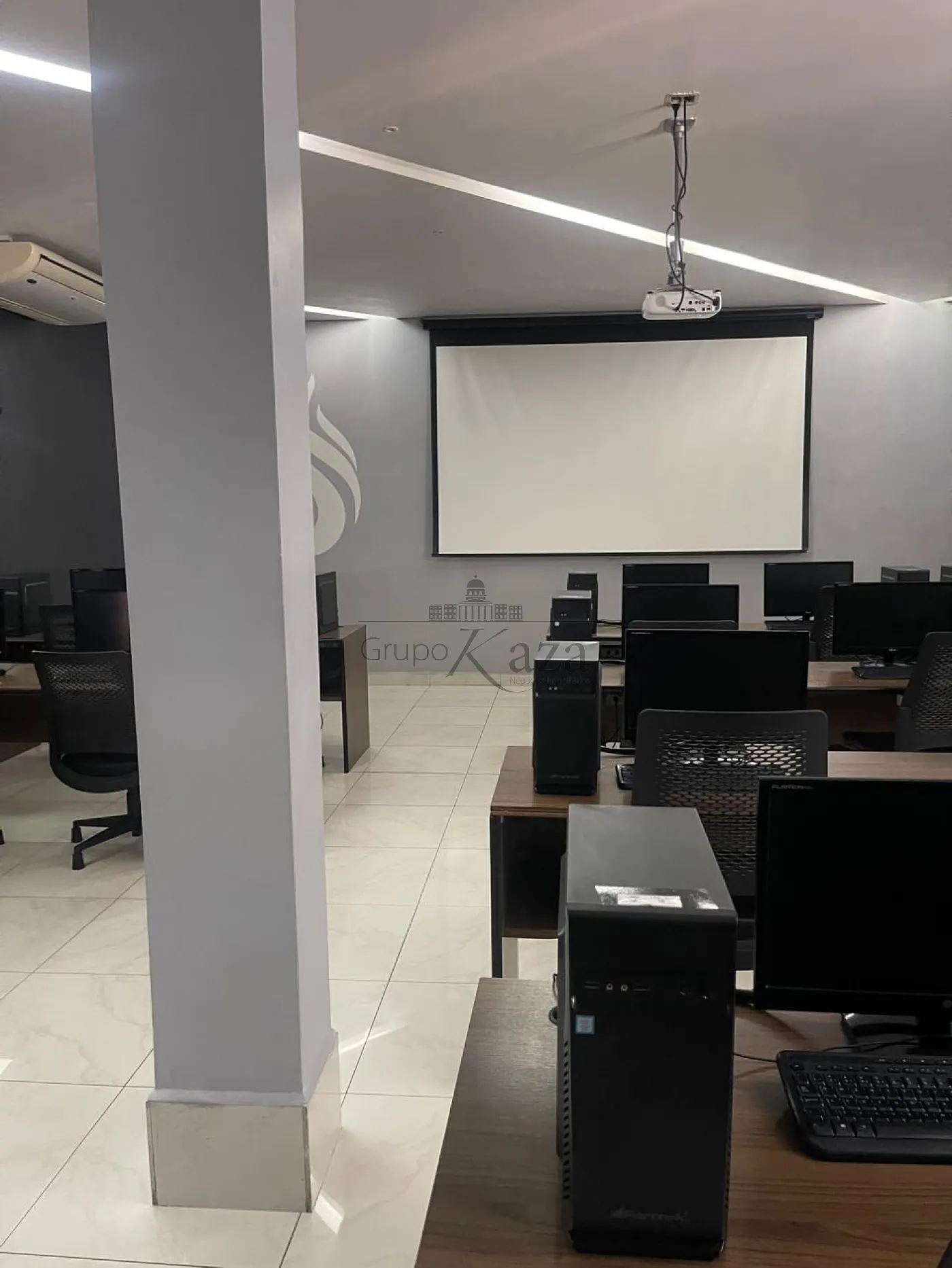 Foto 17 de Casa Padrão em Chácara Santo Antônio (Zona Sul), São Paulo - imagem 17