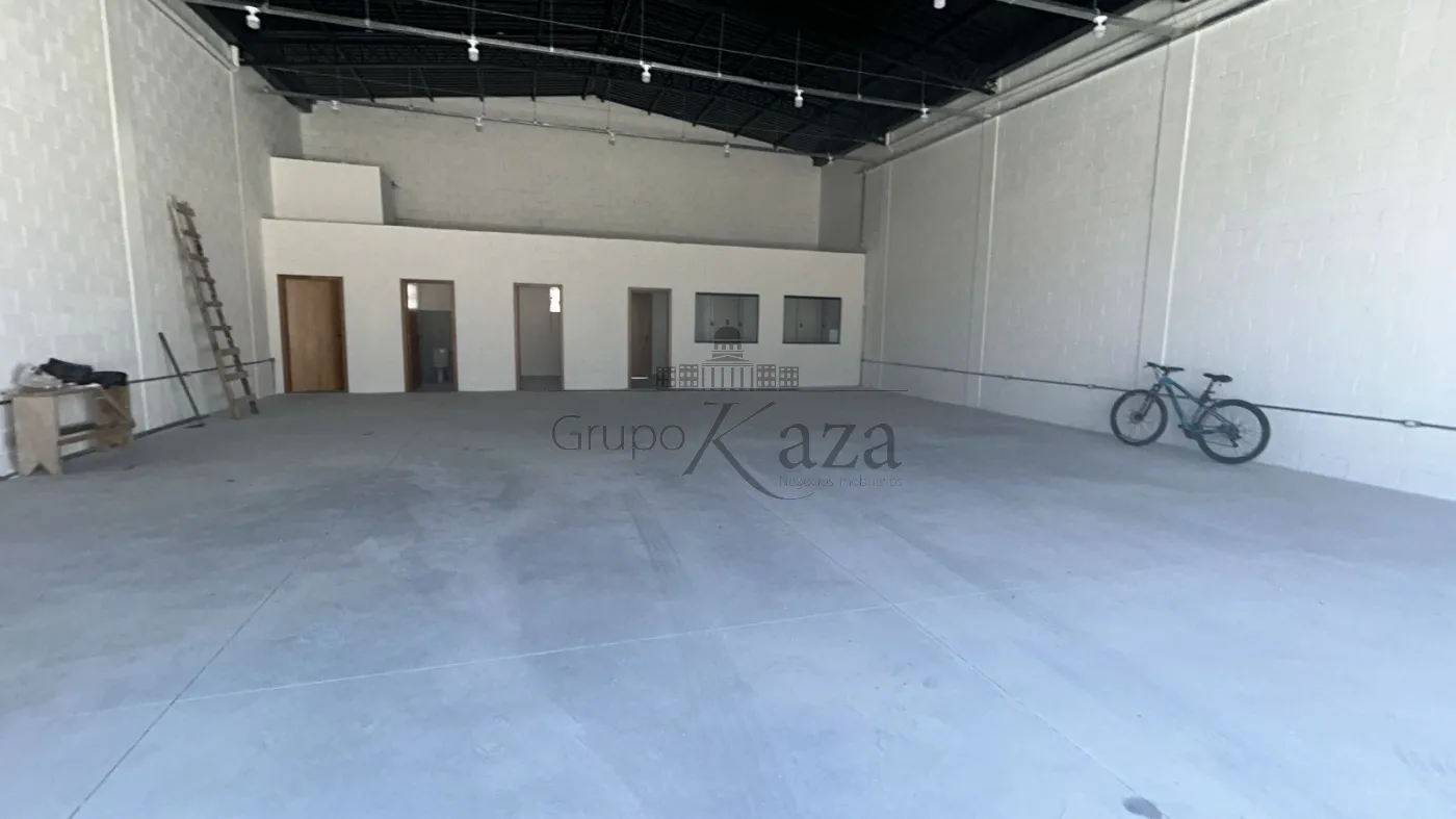 Foto 2 de Comercial Galpão em Cidade Jardim, Jacareí - imagem 2 Foto 2 de Comercial Galpão em Cidade Jardim, Jacareí - imagem 2