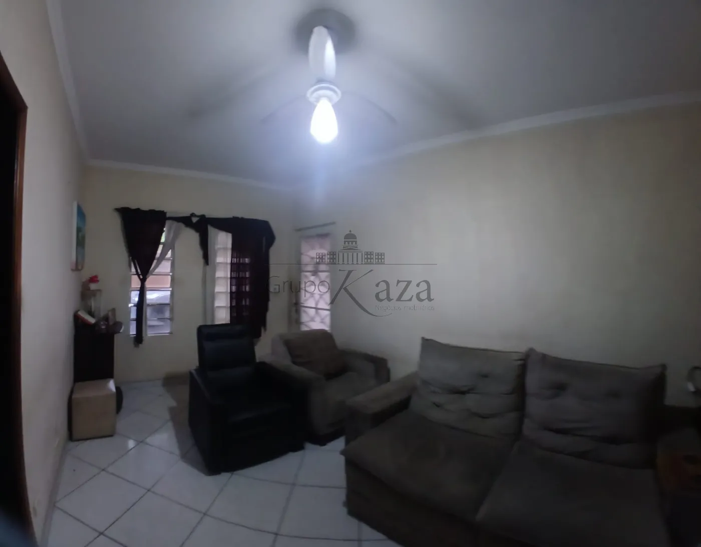 Foto 1 de Casa Padrão em Bosque dos Eucaliptos, São José dos Campos - imagem 1