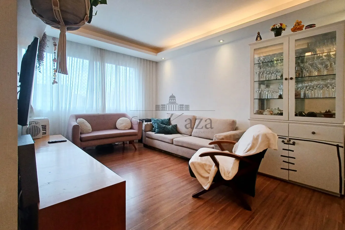 Foto 1 de Apartamento Padrão em Moema, São Paulo - imagem 1 Foto 1 de Apartamento Padrão em Moema, São Paulo - imagem 1