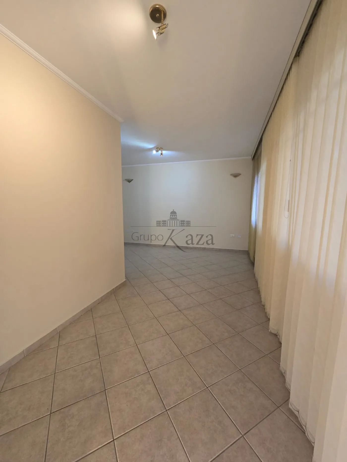 Foto 2 de Casa Sobrado em Bosque dos Eucaliptos, São José dos Campos - imagem 2 Foto 2 de Casa Sobrado em Bosque dos Eucaliptos, São José dos Campos - imagem 2