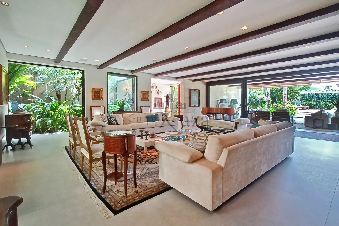 Foto 1 de Casa Padrão em Jardim Paulista, São Paulo - imagem 1 Foto 1 de Casa Padrão em Jardim Paulista, São Paulo - imagem 1