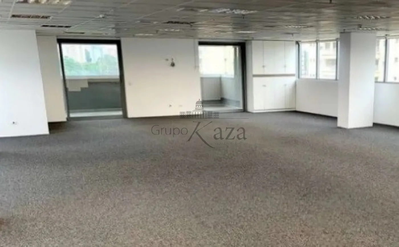 Foto 2 de Comercial Conjunto Comercial em Chácara Santo Antônio, São Paulo - imagem 2 Foto 2 de Comercial Conjunto Comercial em Chácara Santo Antônio, São Paulo - imagem 2