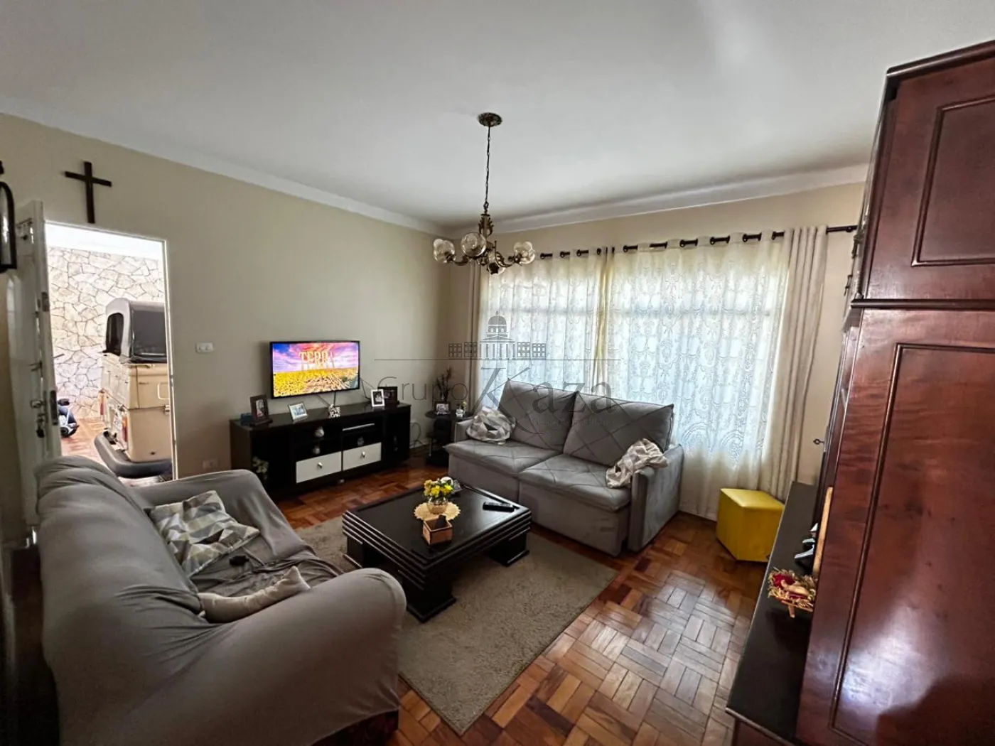 Foto 1 de Casa Padrão em Centro, Jacareí - imagem 1 Foto 1 de Casa Padrão em Centro, Jacareí - imagem 1