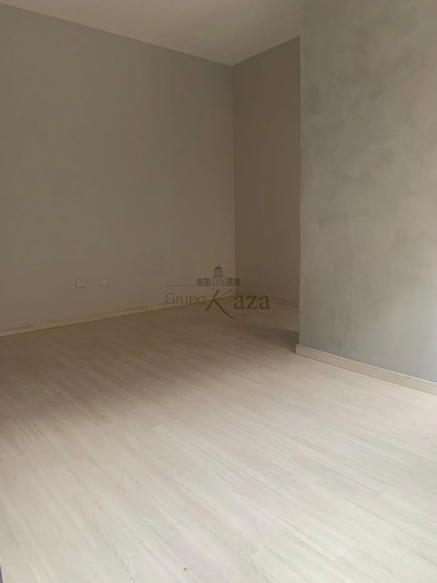 Foto 1 de Comercial Sala em Centro, Jacareí - imagem 1 Foto 1 de Comercial Sala em Centro, Jacareí - imagem 1