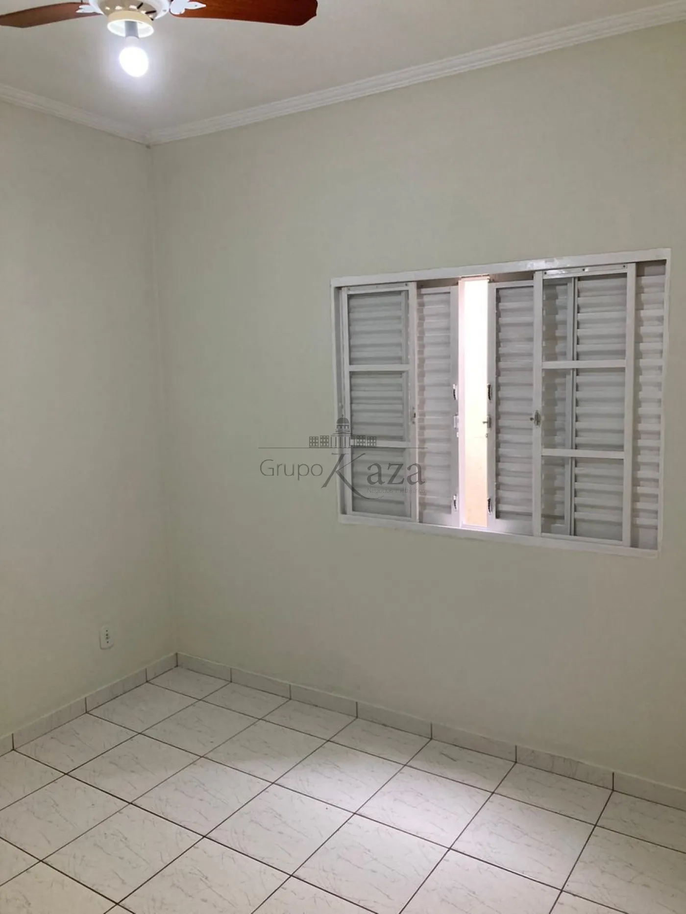 Foto 9 de Casa Padrão em Jardim Ismênia, São José dos Campos - imagem 9