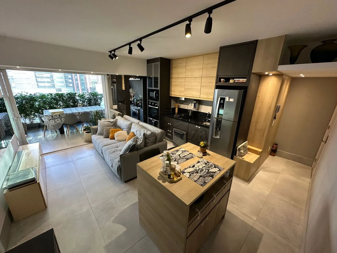 Foto 1 de Apartamento Padrão em Moema, São Paulo - imagem 1 Foto 1 de Apartamento Padrão em Moema, São Paulo - imagem 1