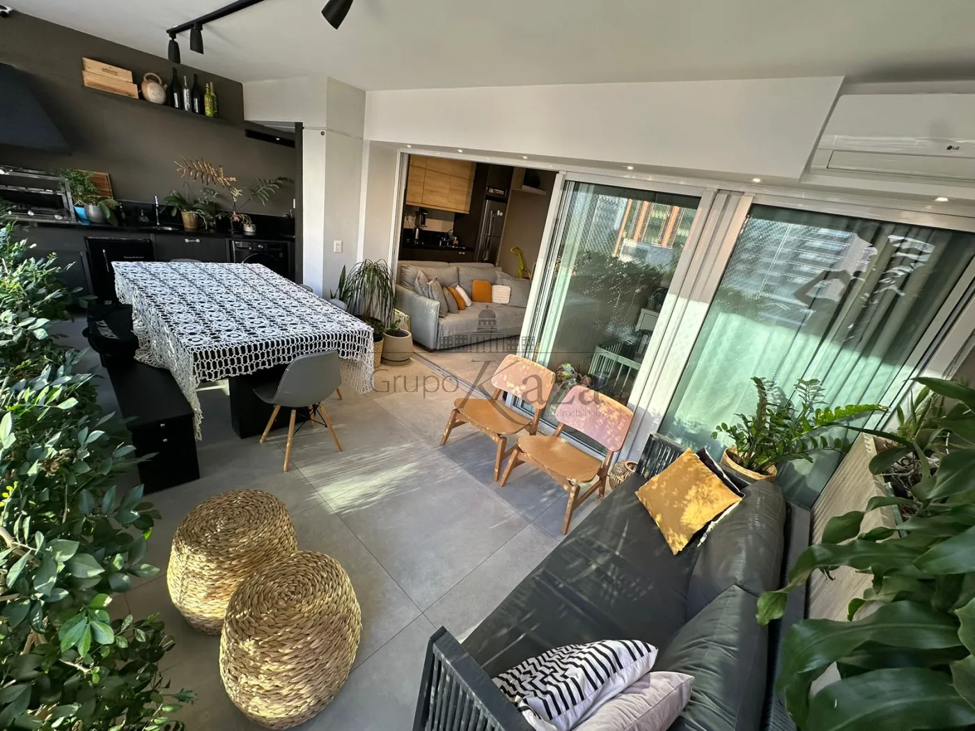 Foto 2 de Apartamento Padrão em Moema, São Paulo - imagem 2 Foto 2 de Apartamento Padrão em Moema, São Paulo - imagem 2