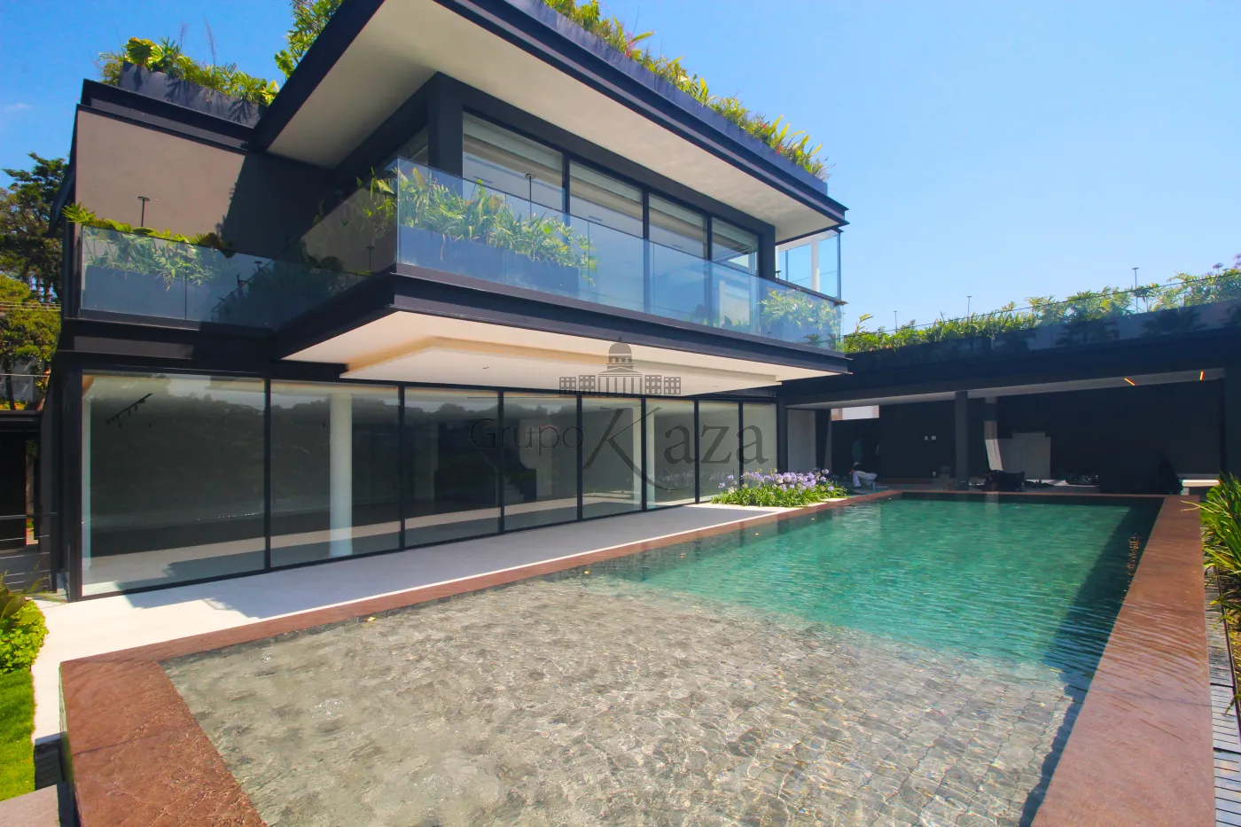 Foto 1 de Casa Padrão em Cidade Jardim, São Paulo - imagem 1 Foto 1 de Casa Padrão em Cidade Jardim, São Paulo - imagem 1