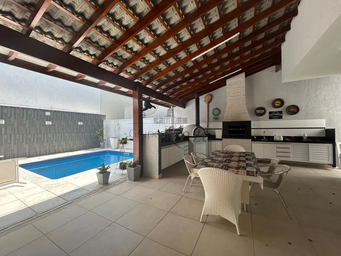 Foto 1 de Comercial Condomínio em Urbanova, São José dos Campos - imagem 1 Foto 1 de Comercial Condomínio em Urbanova, São José dos Campos - imagem 1