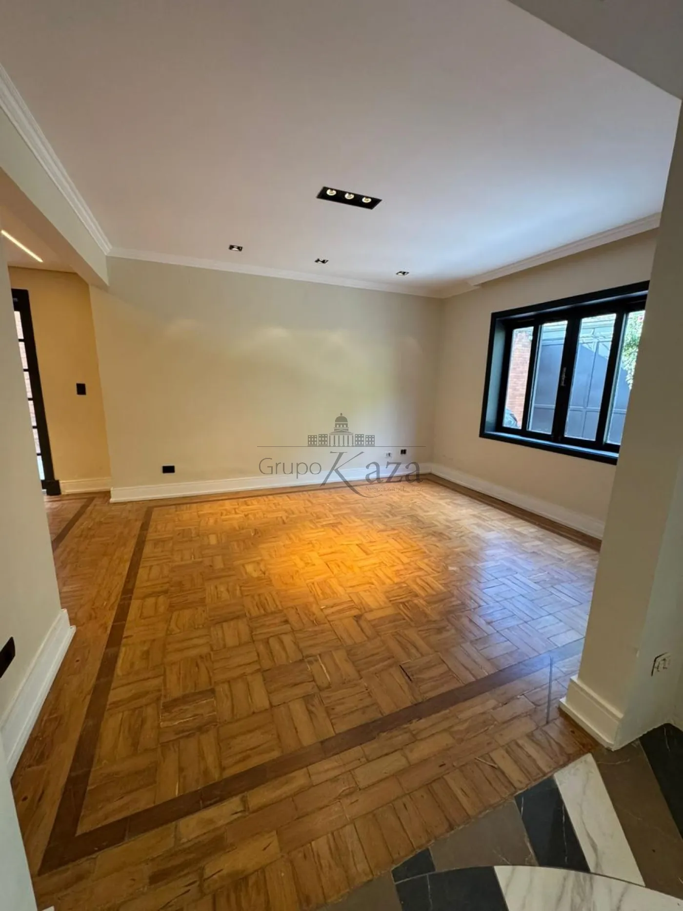 Foto 1 de Casa Sobrado em Jardim Europa, São Paulo - imagem 1 Foto 1 de Casa Sobrado em Jardim Europa, São Paulo - imagem 1