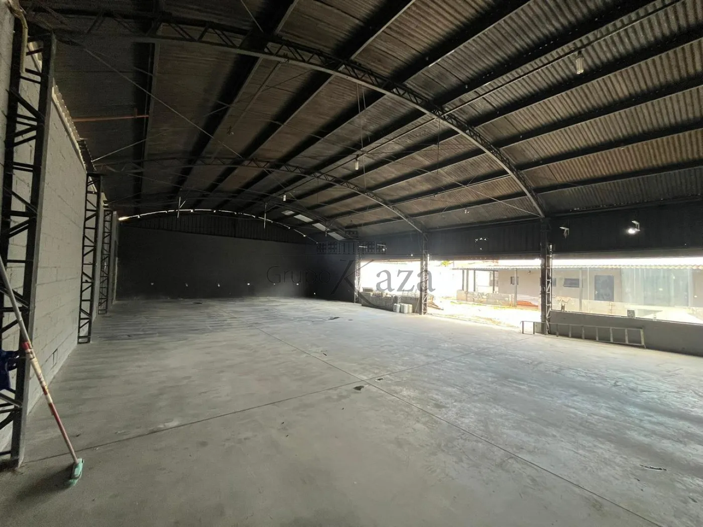 Foto 2 de Comercial Galpão em Parque Industrial, São José dos Campos - imagem 2 Foto 2 de Comercial Galpão em Parque Industrial, São José dos Campos - imagem 2