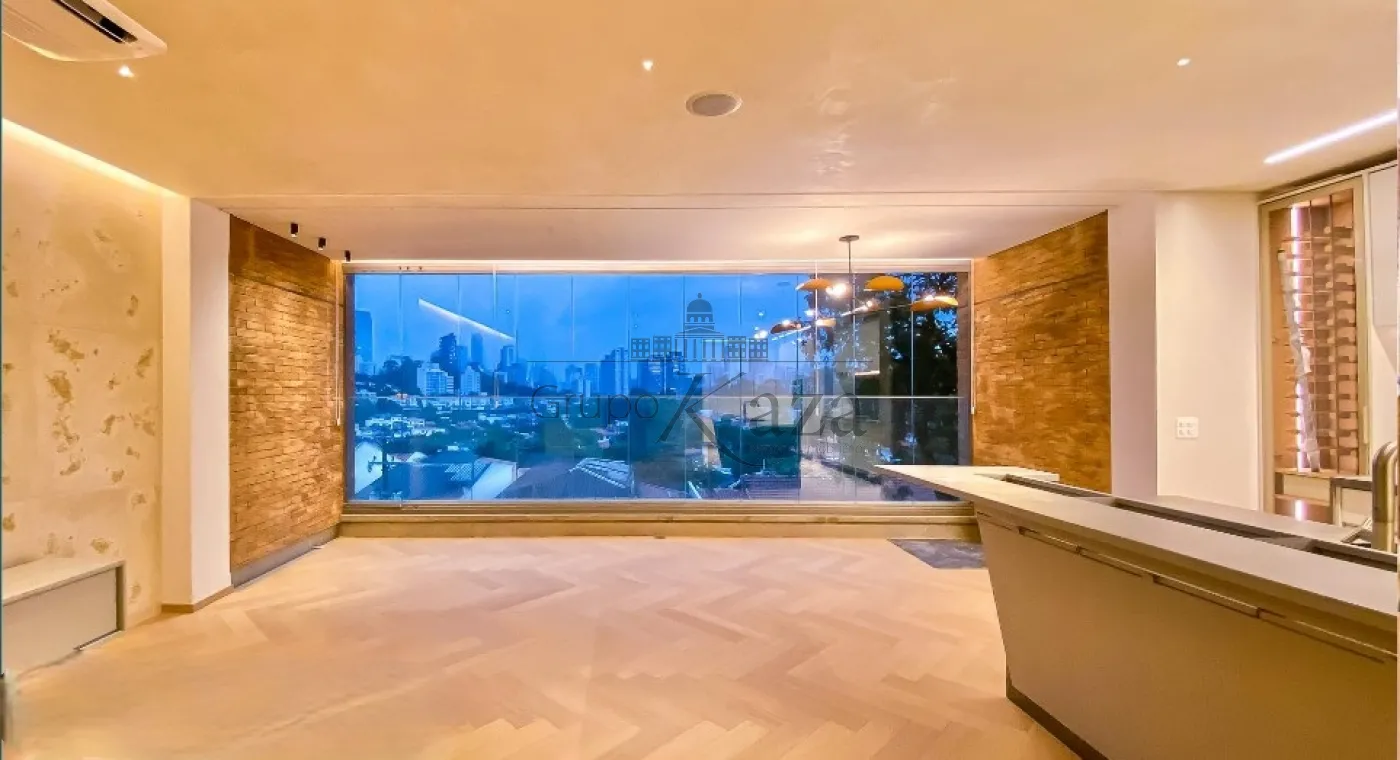 Foto 1 de Apartamento Duplex em Vila Madalena, São Paulo - imagem 1 Foto 1 de Apartamento Duplex em Vila Madalena, São Paulo - imagem 1