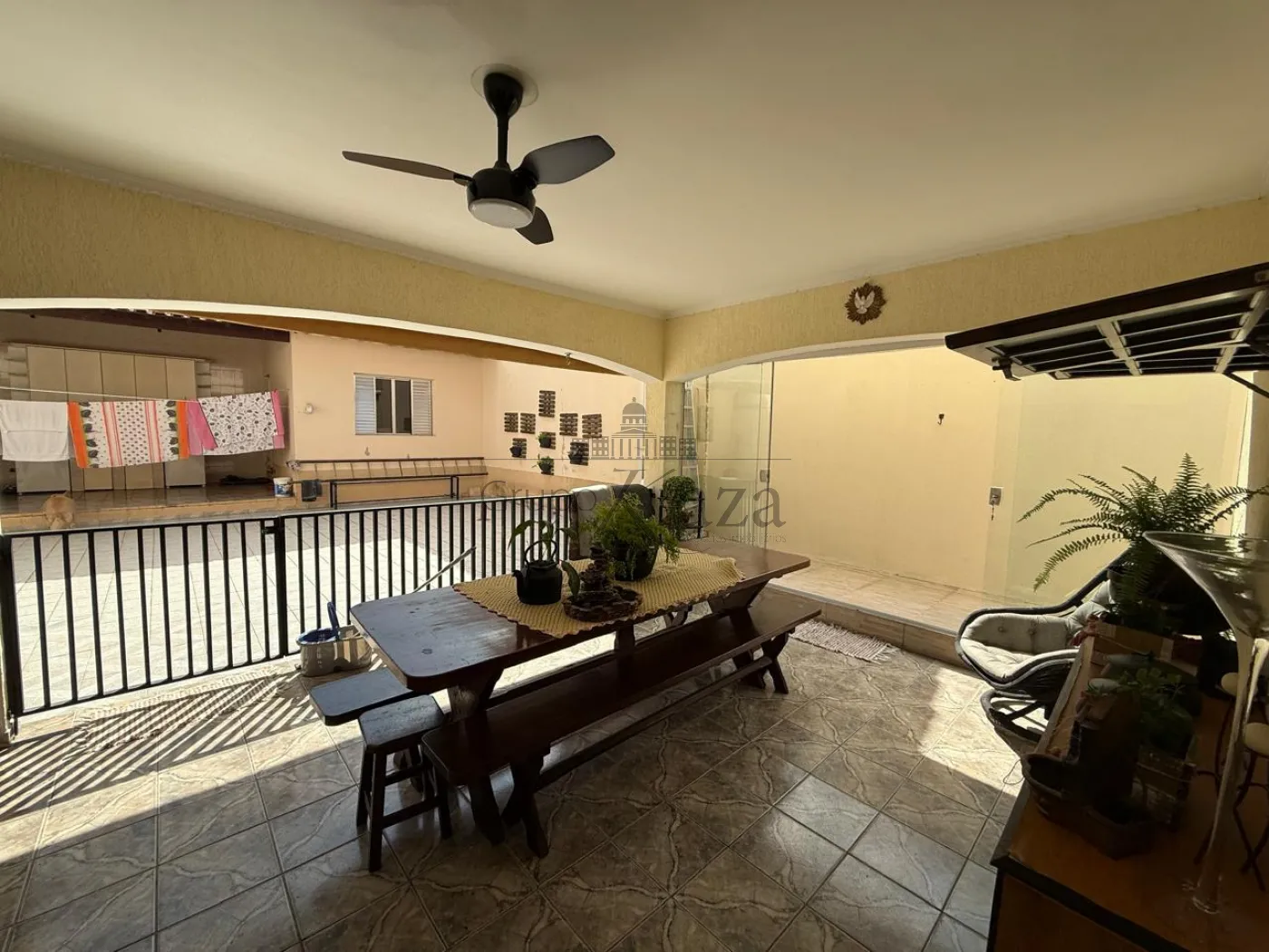 Foto 2 de Casa Sobrado em Cidade Jardim, Jacareí - imagem 2 Foto 2 de Casa Sobrado em Cidade Jardim, Jacareí - imagem 2