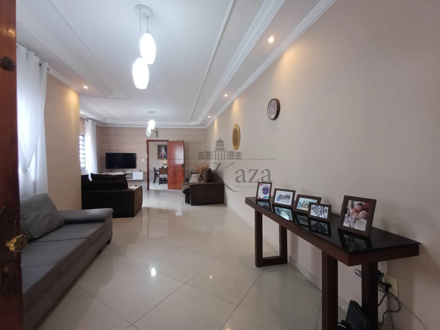 Foto 2 de Casa Padrão em Vila Maria, São José dos Campos - imagem 2 Foto 2 de Casa Padrão em Vila Maria, São José dos Campos - imagem 2