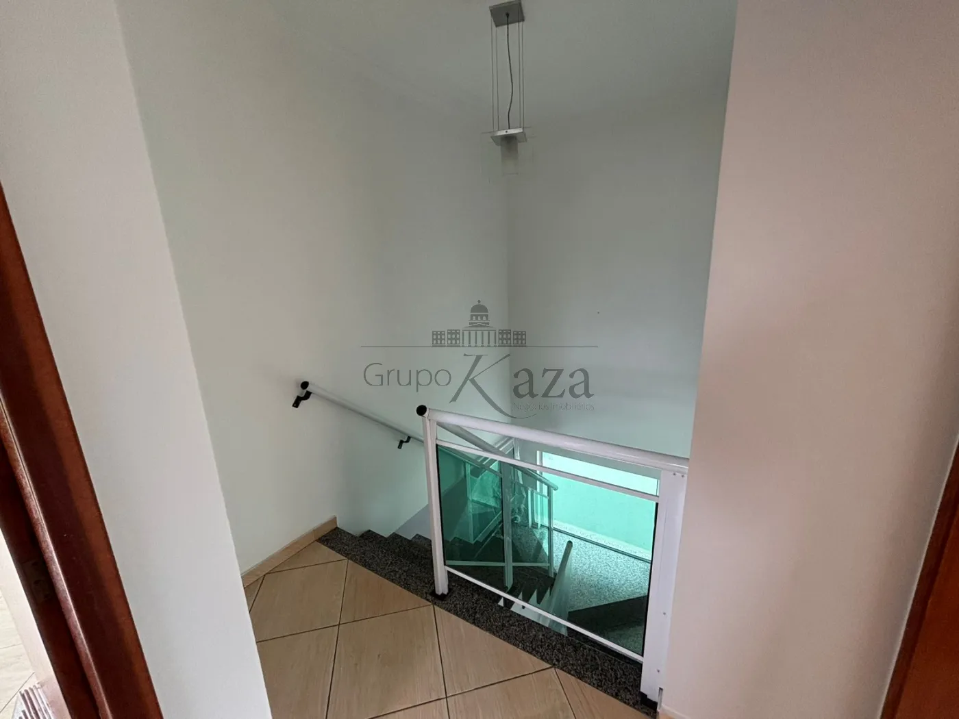 Foto 3 de Casa Sobrado em Loteamento Villa Branca, Jacareí - imagem 3 Foto 3 de Casa Sobrado em Loteamento Villa Branca, Jacareí - imagem 3