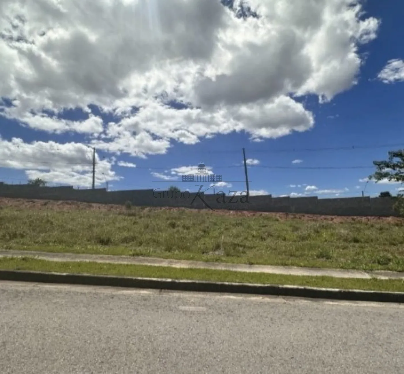 Foto 2 de Terreno Condomínio em Condomínio Recanto da Baronesa, São José dos Campos - imagem 2 Foto 2 de Terreno Condomínio em Condomínio Recanto da Baronesa, São José dos Campos - imagem 2