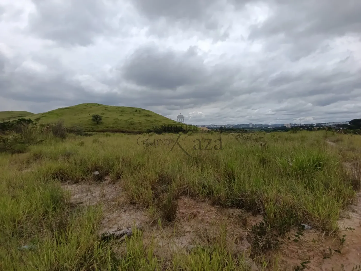 Foto 1 de Terreno Comercial em Portal do Vale, Jacareí - imagem 1 Foto 1 de Terreno Comercial em Portal do Vale, Jacareí - imagem 1