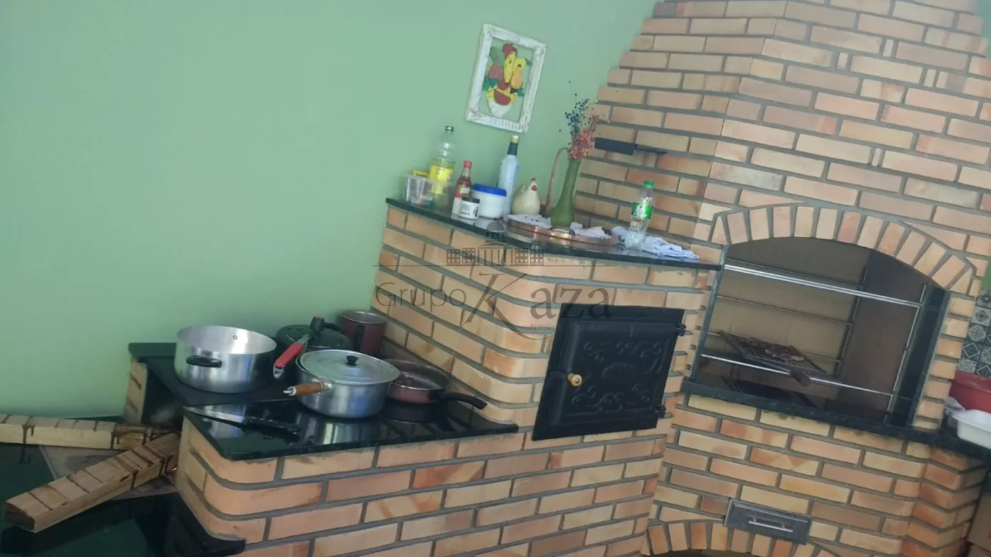 Foto 2 de Casa Sobrado em Residencial Santa Paula, Jacareí - imagem 2 Foto 2 de Casa Sobrado em Residencial Santa Paula, Jacareí - imagem 2