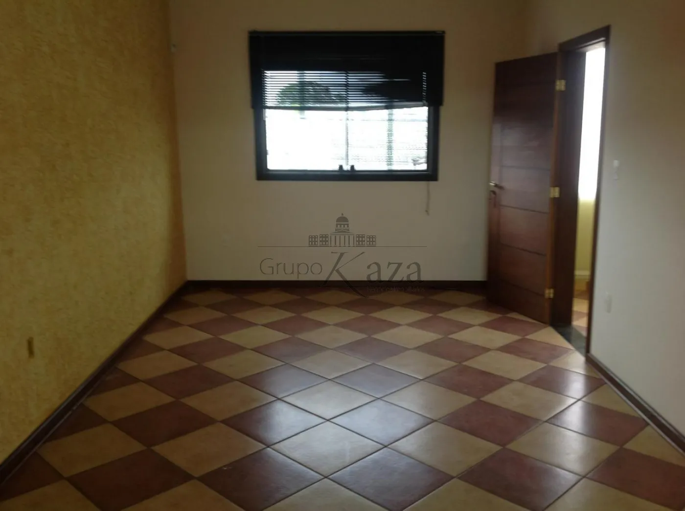 Foto 1 de Casa Padrão em Jardim Santa Maria, Jacareí - imagem 1 Foto 1 de Casa Padrão em Jardim Santa Maria, Jacareí - imagem 1