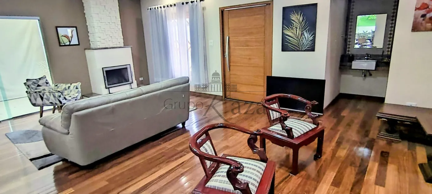 Foto 3 de Casa Condomínio em Terras de Santa Helena, Jacareí - imagem 3 Foto 3 de Casa Condomínio em Terras de Santa Helena, Jacareí - imagem 3