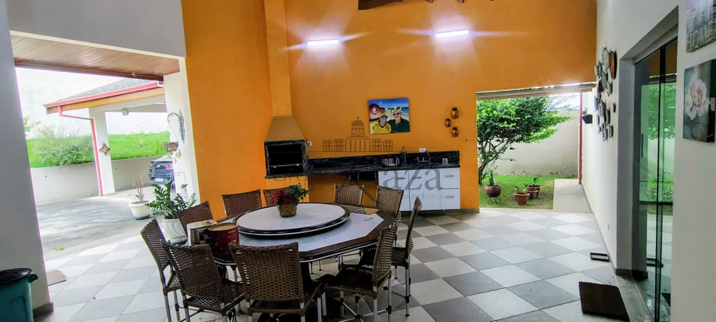 Foto 2 de Casa Condomínio em Terras de Santa Helena, Jacareí - imagem 2 Foto 2 de Casa Condomínio em Terras de Santa Helena, Jacareí - imagem 2