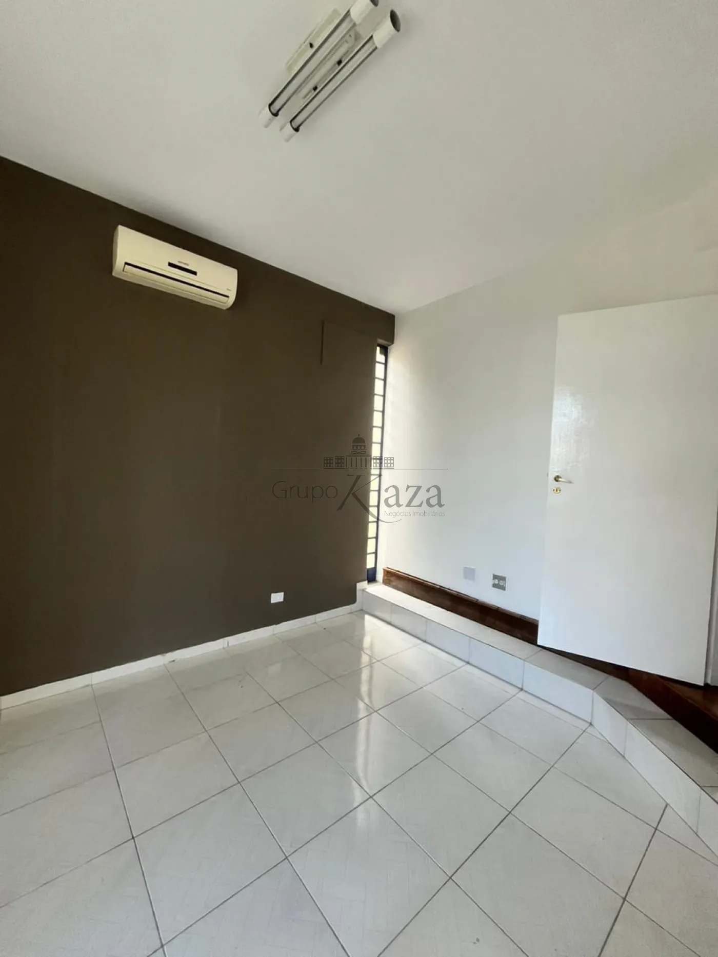 Foto 1 de Comercial Sala em Jardim Nova América, São José dos Campos - imagem 1 Foto 1 de Comercial Sala em Jardim Nova América, São José dos Campos - imagem 1