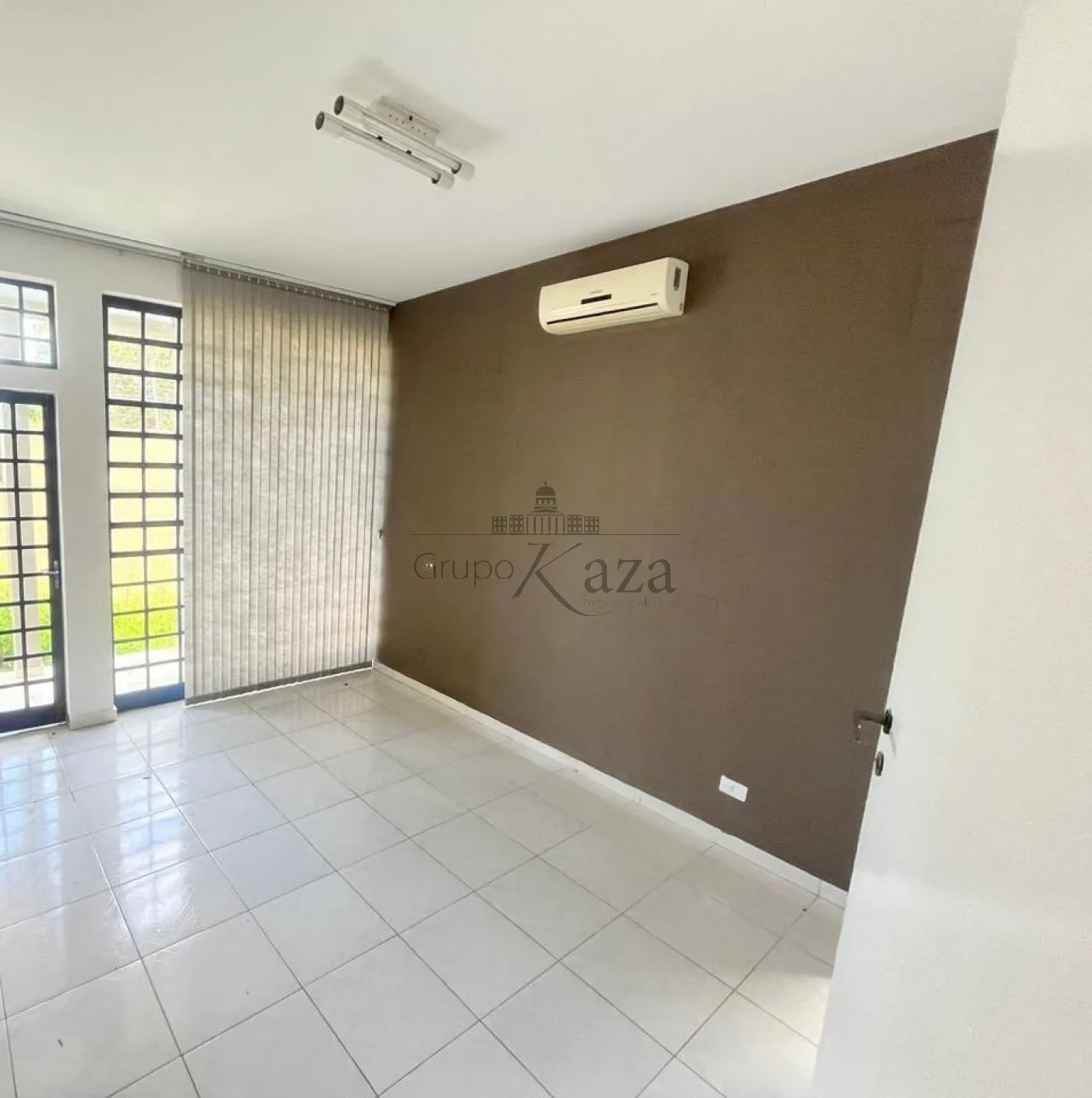 Foto 2 de Comercial Sala em Jardim Nova América, São José dos Campos - imagem 2 Foto 2 de Comercial Sala em Jardim Nova América, São José dos Campos - imagem 2