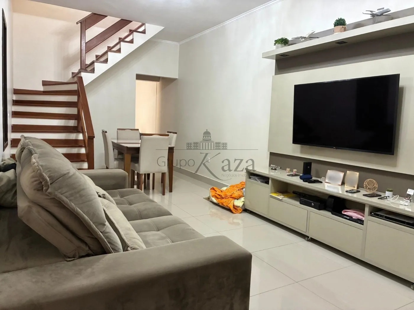 Foto 1 de Casa Sobrado em Jardim Oriente, São José dos Campos - imagem 1 Foto 1 de Casa Sobrado em Jardim Oriente, São José dos Campos - imagem 1